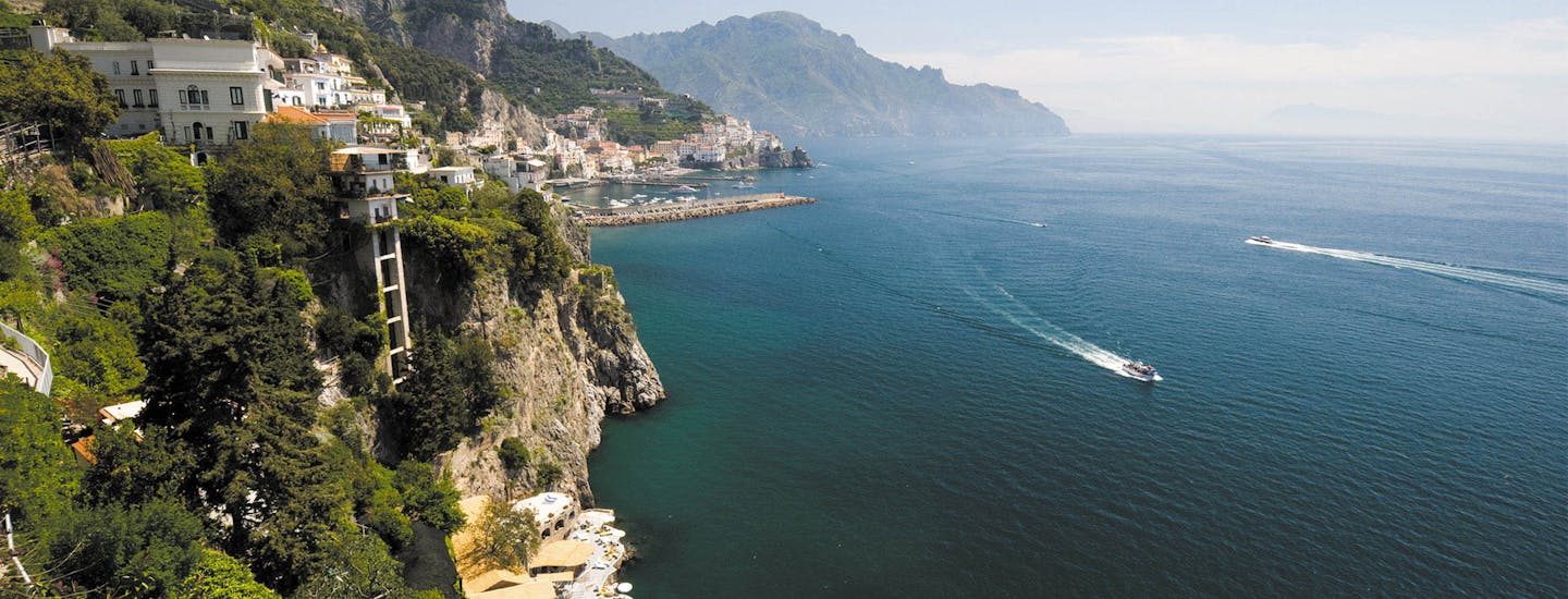 Italien Amalfi havsutsikt nära Neapel