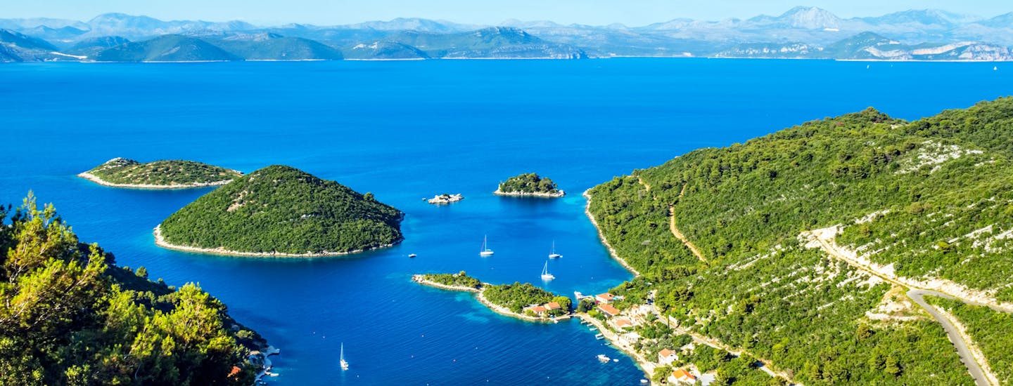 Kroatien panoramutsikt över ön Mljet vid Dubrovnik