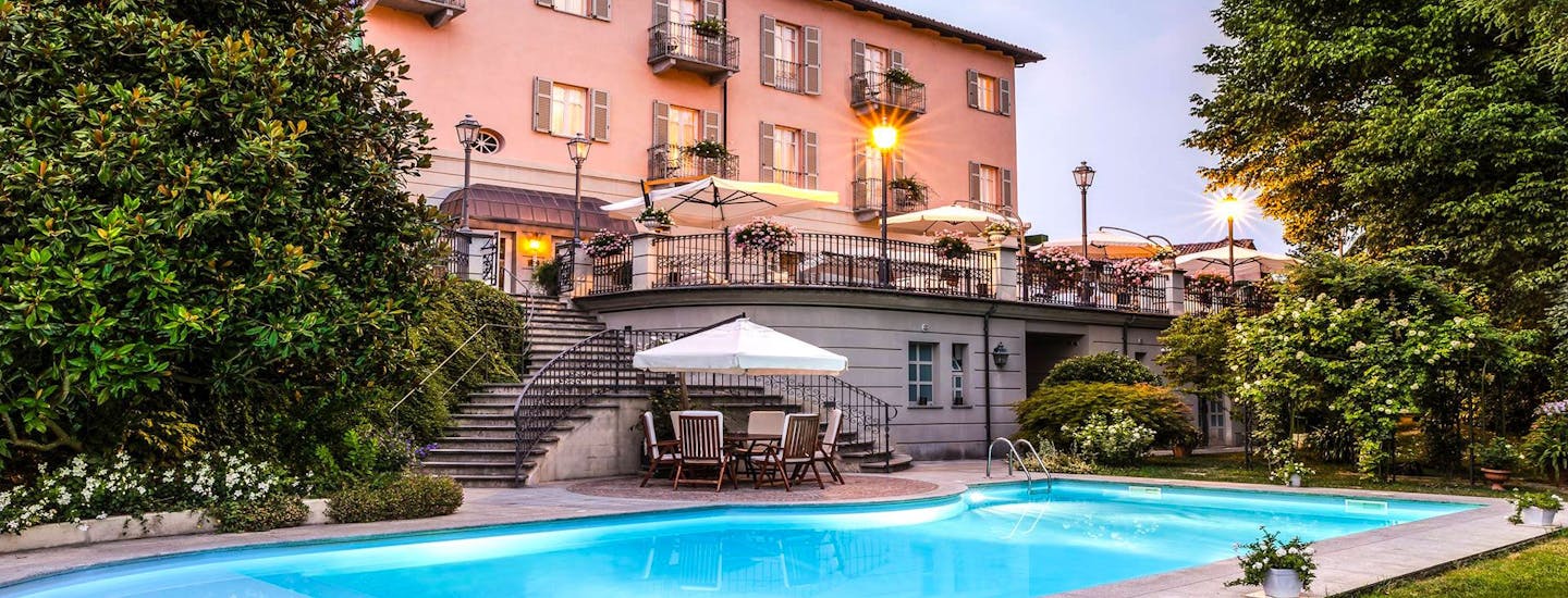 Hotel med pool i Piemonte, Italien