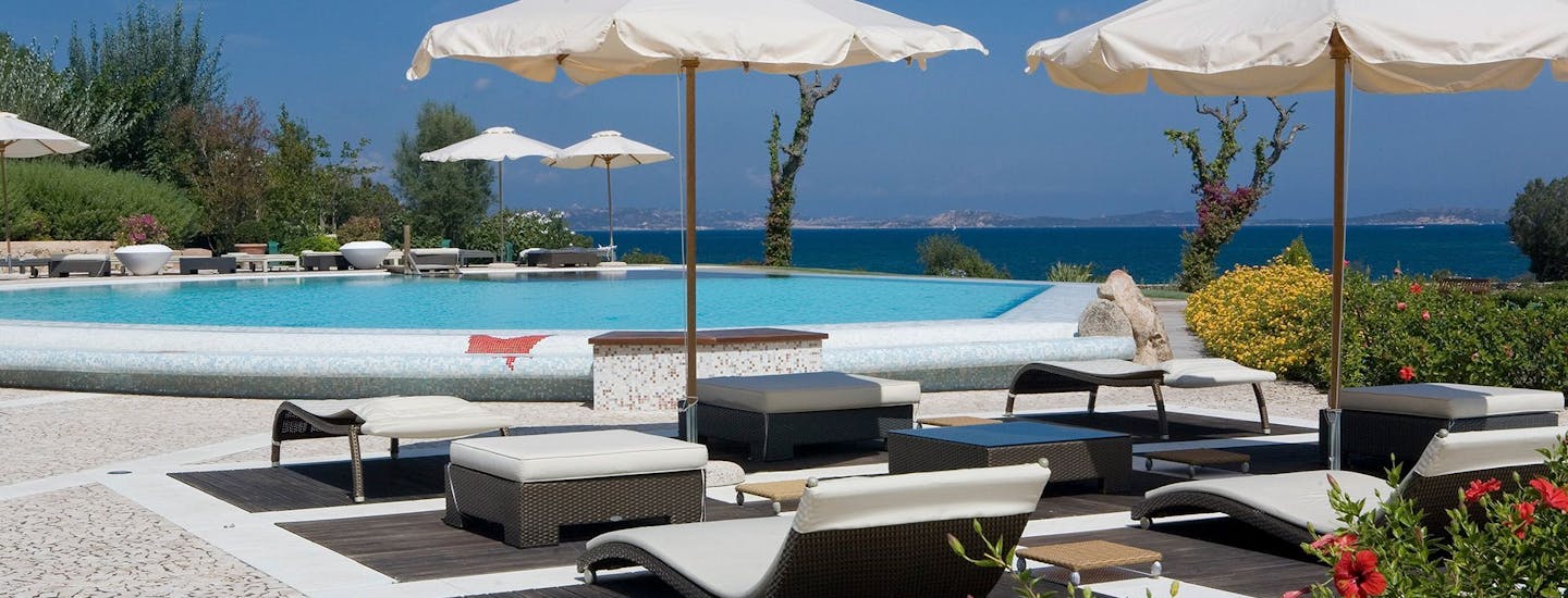 Reis på luksusferie til Sardinia. Bo på utvalgte luksushoteller mens du er på luksusferie på Sardinia.
